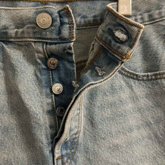 Levi's Icon Denim Skirt (Preloved, Size 25) - Picture 4 of 5